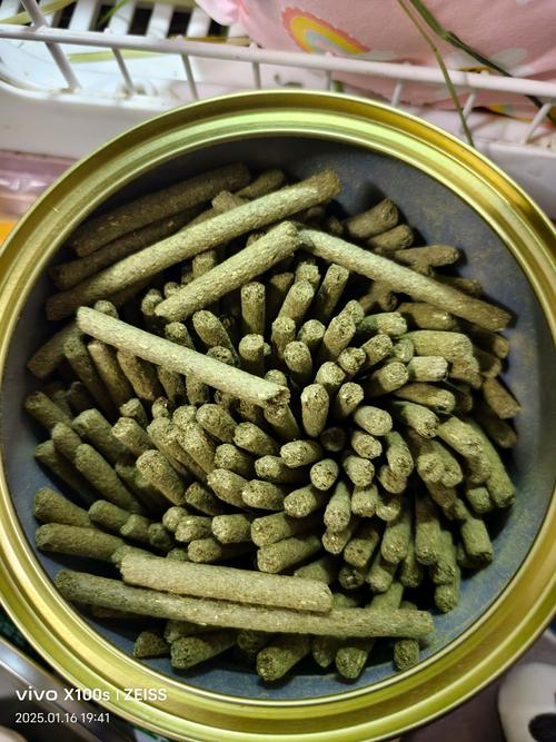 yee兔糧飼料磨牙零食全價(jià)牧草糧幼兔飼料提摩西草條龍貓豚鼠用品-淘寶